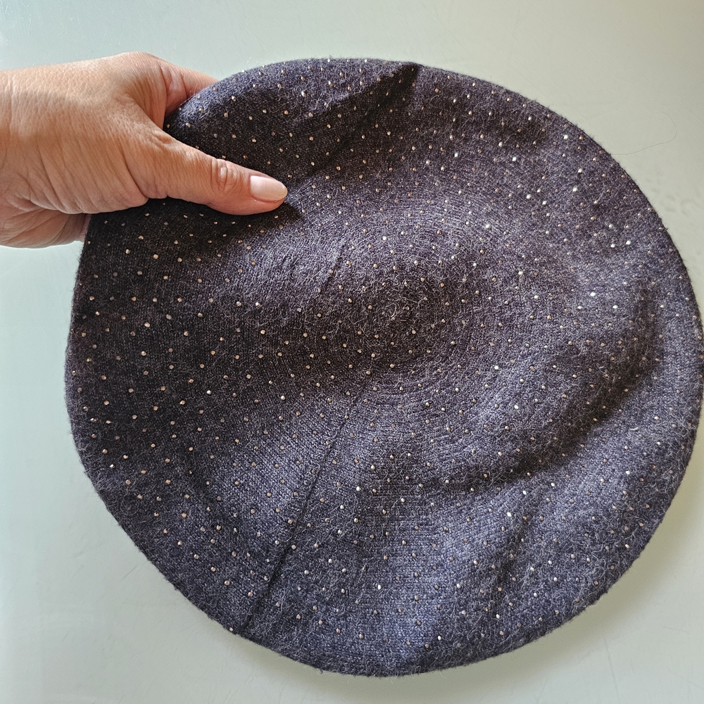 Gray Beret with Silver Accents